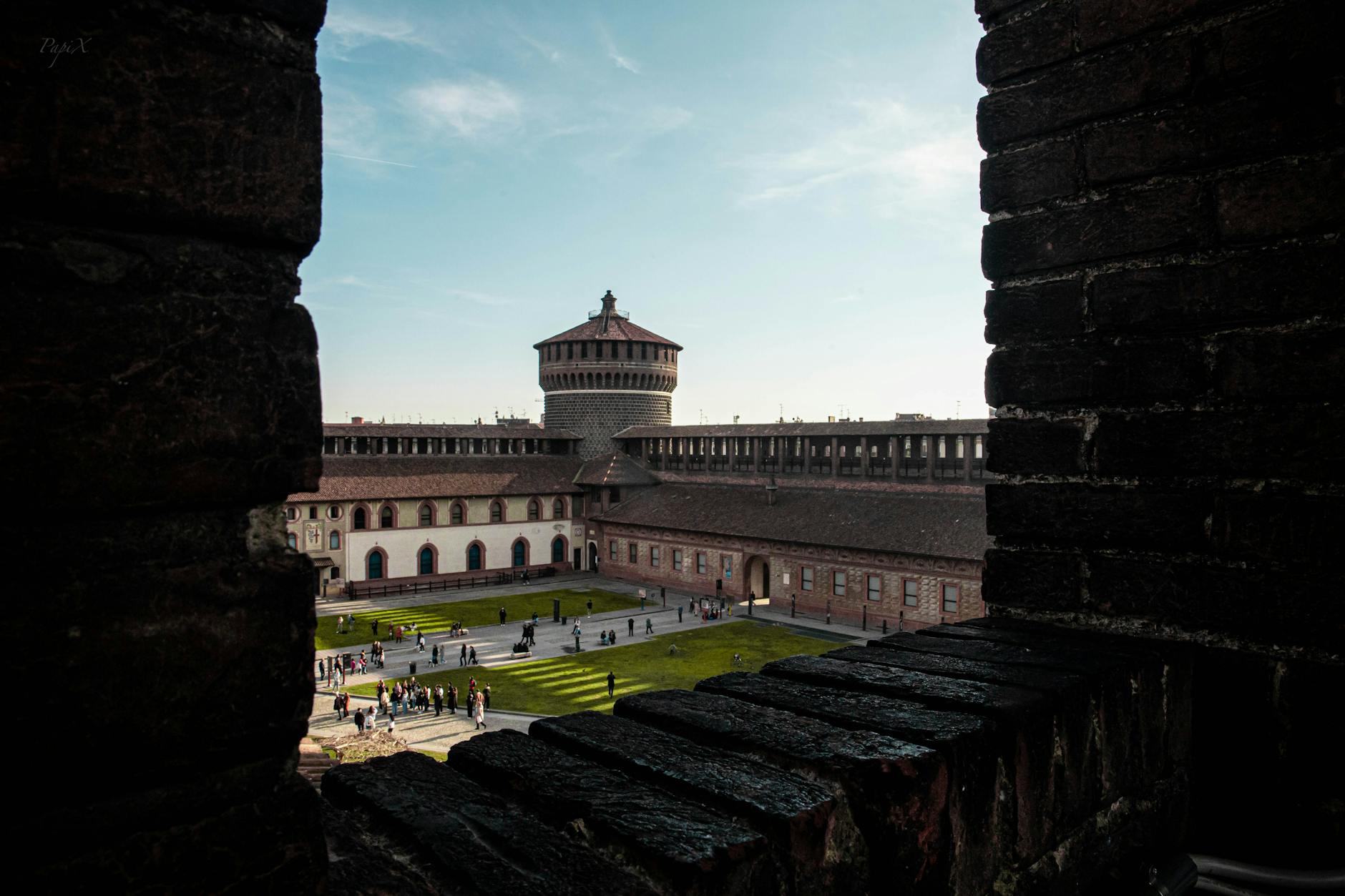 Free entry to Castello Sforzesco courtyard in Milan