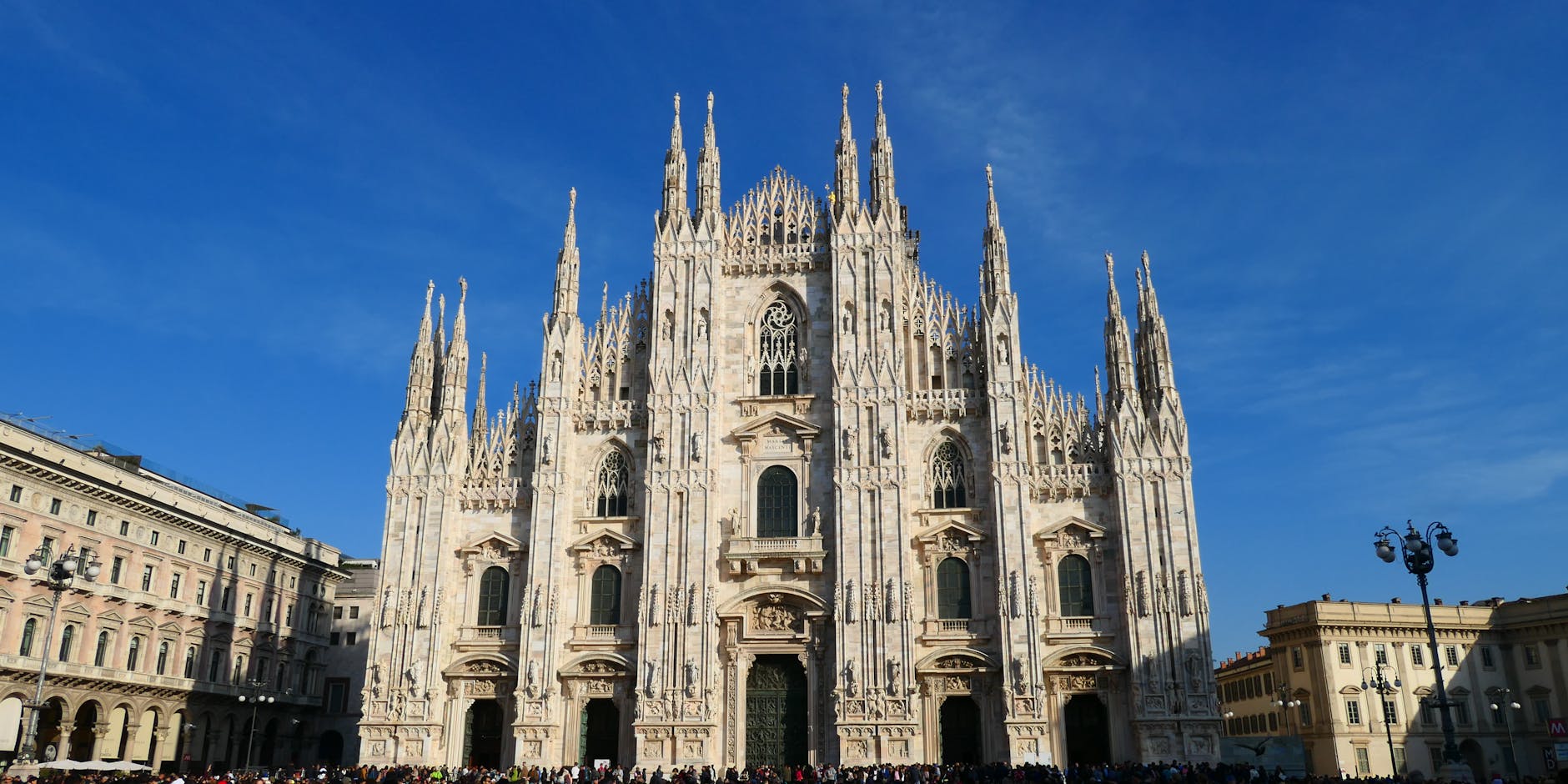 Milan neighborhoods guide - the iconic Duomo at the heart of Centro Storico