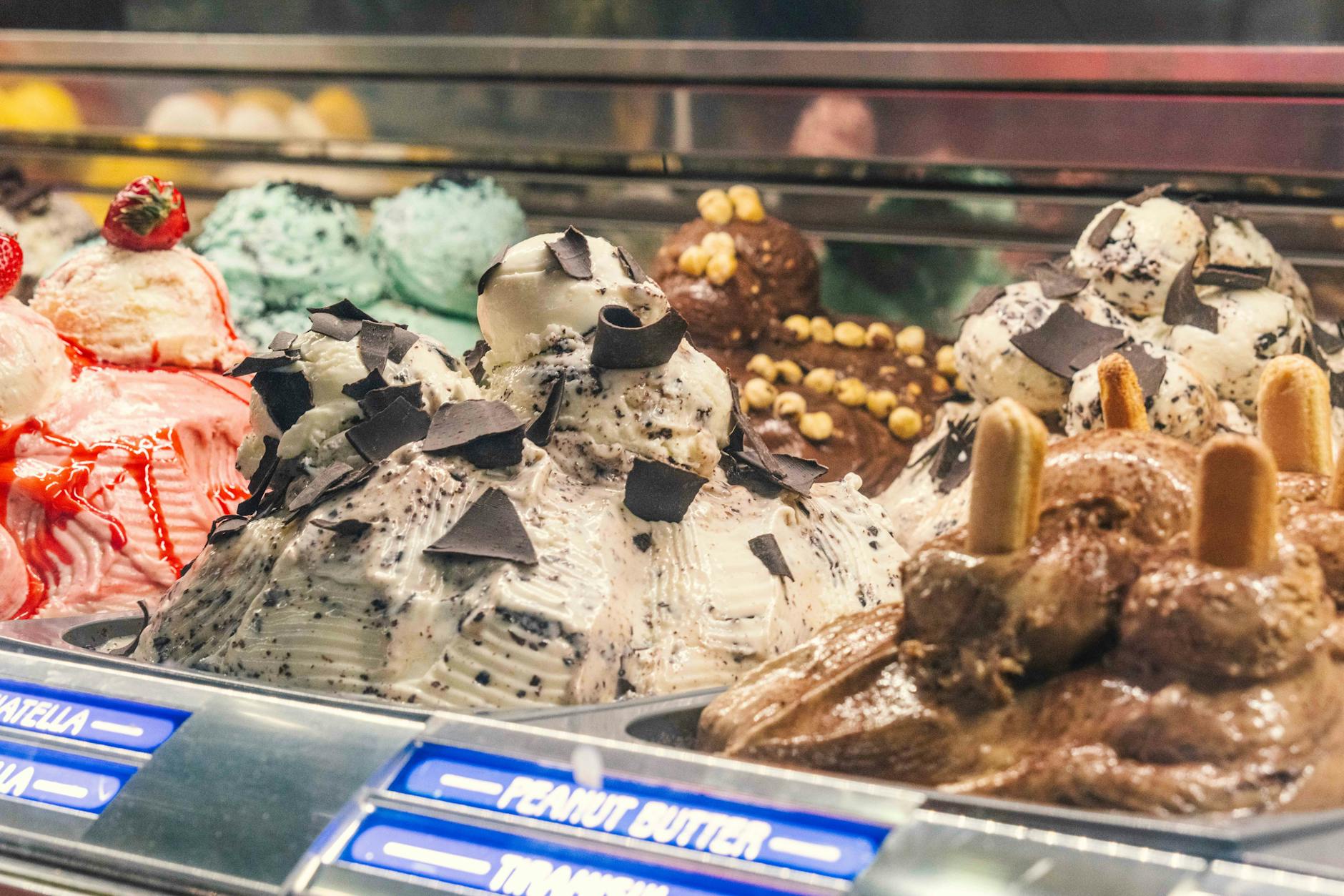 Things to do in Milan with kids enjoying Italian gelato