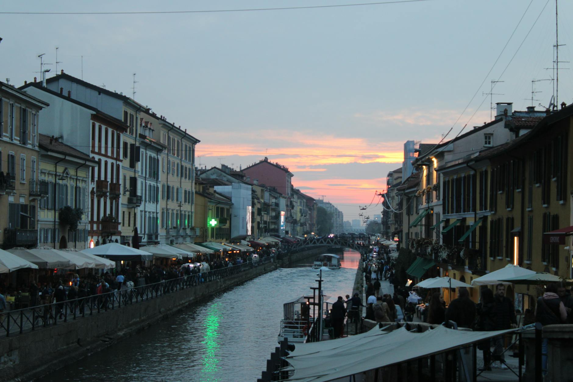 Romantic things to do in Milan candlelit dinner along the Navigli canals